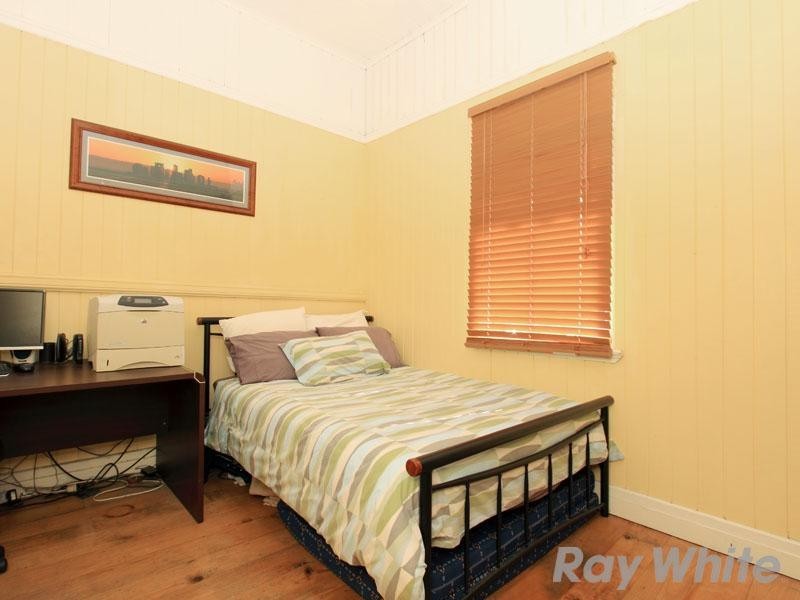 26 Hamilton Road, Wavell Heights QLD 4012