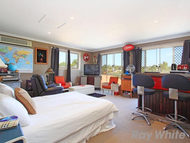 34 Silkyoak Way, Albany Creek QLD 4035