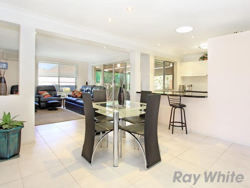 4 Country Club Close, Carseldine QLD 4034