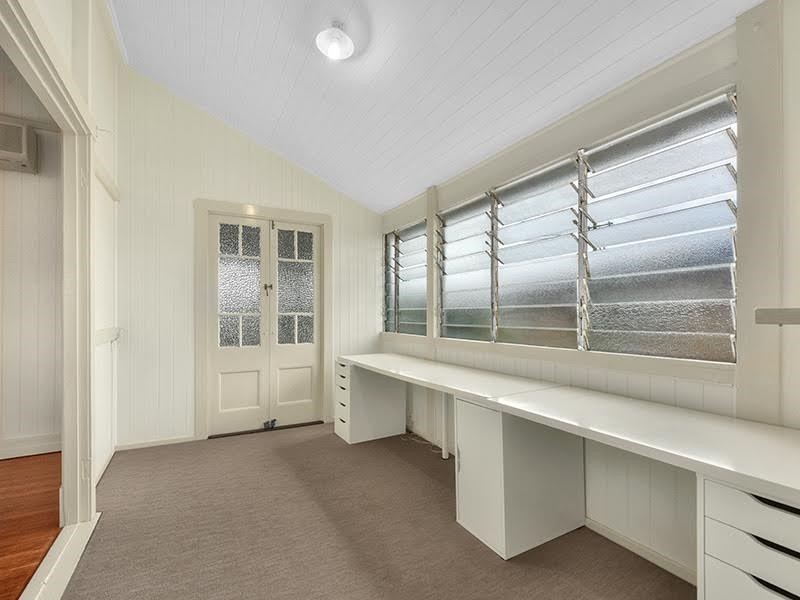 15 Webster Avenue, Hendra QLD 4011
