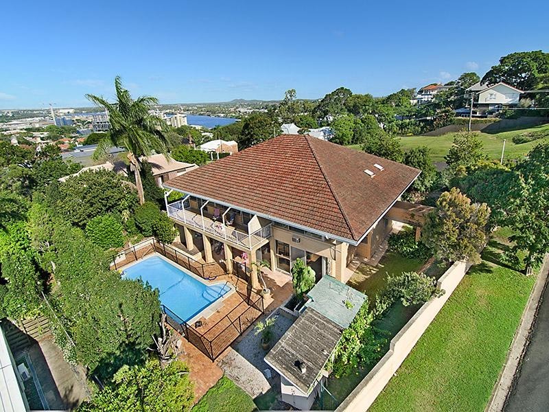 61 Eldernell Terrace, Hamilton QLD 4007