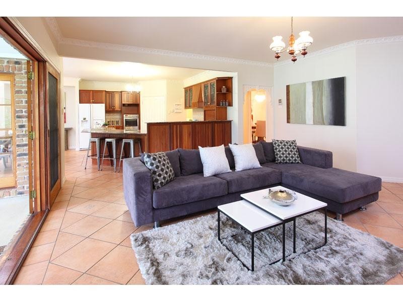 104 Idonia Street, Bridgeman Downs QLD 4035