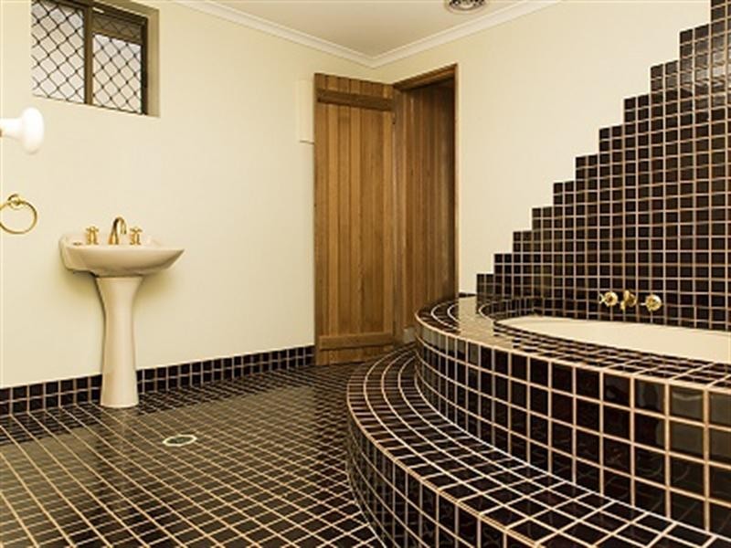 14 Calvert Street, Nundah QLD 4012