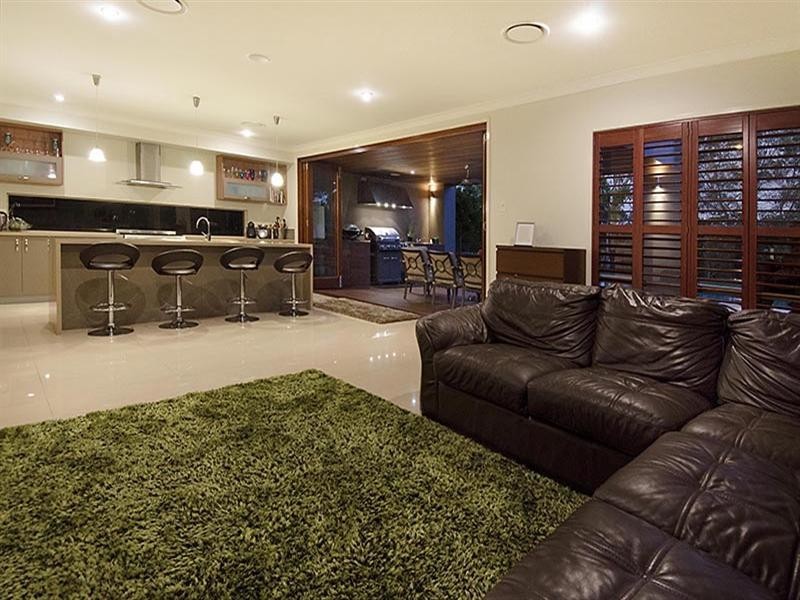5 Nicklaus Parade, North Lakes QLD 4509