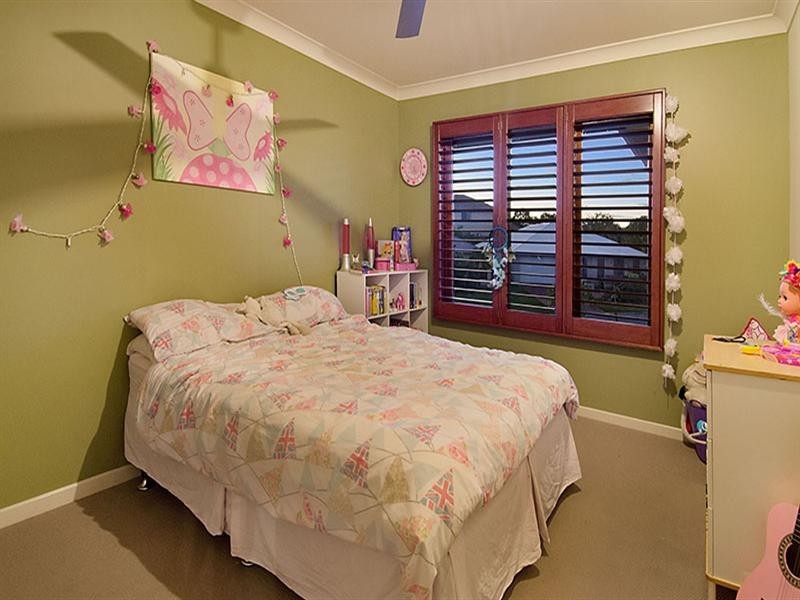 5 Nicklaus Parade, North Lakes QLD 4509