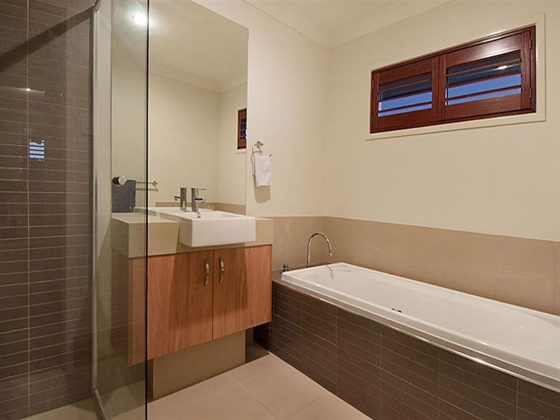 5 Nicklaus Parade, North Lakes QLD 4509
