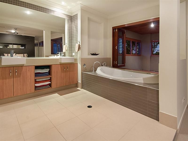 5 Nicklaus Parade, North Lakes QLD 4509
