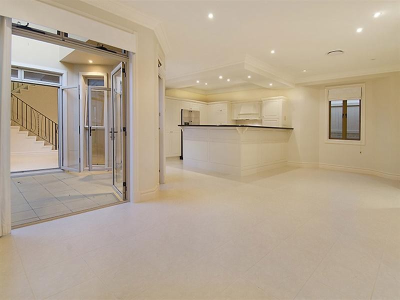 76 Woodville Street, Hendra QLD 4011