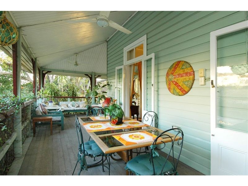 16 Toorak Road, Hamilton QLD 4007