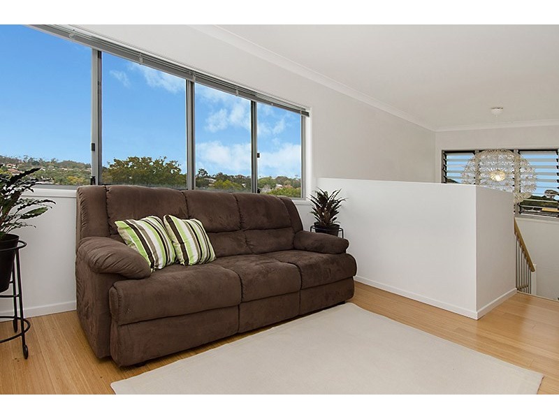 29 Maundrell Terrace (Service Road), Chermside West QLD 4032