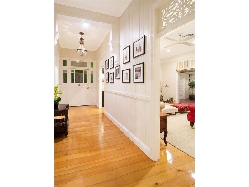 138 KENT Road, Wooloowin QLD 4030