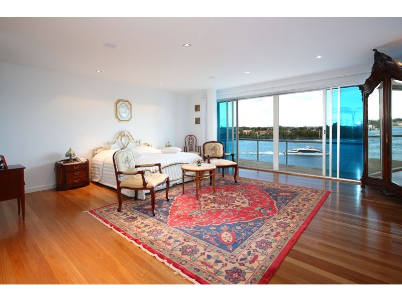 23 Hillside Crescent, Hamilton QLD 4007