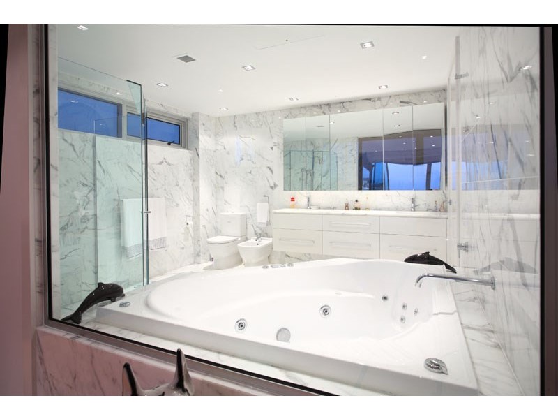 23 Hillside Crescent, Hamilton QLD 4007