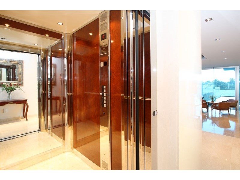 23 Hillside Crescent, Hamilton QLD 4007