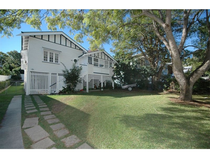 24 Brooke Street, Clayfield QLD 4011