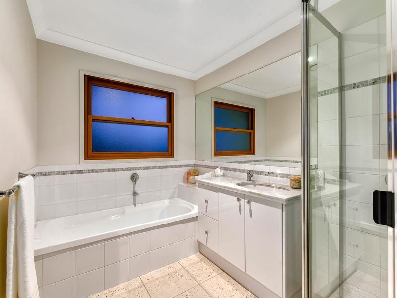 144 Manson Road, Hendra QLD 4011