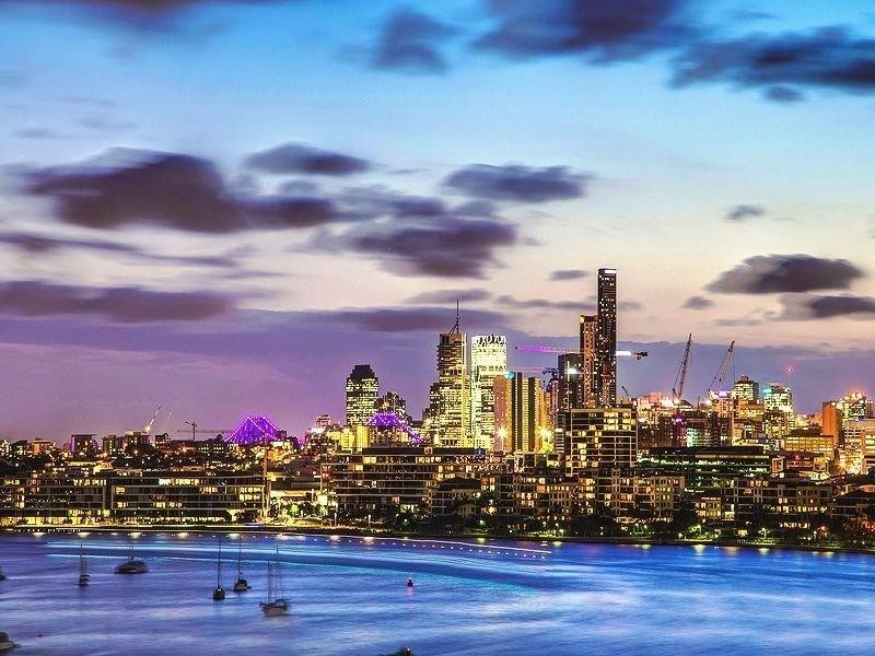 24 Hillside Crescent, Hamilton QLD 4007