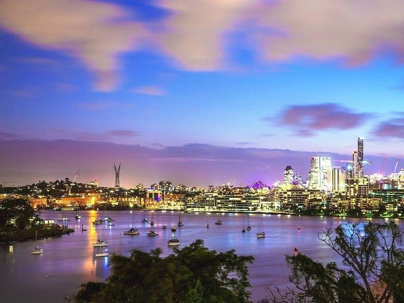 24 Hillside Crescent, Hamilton QLD 4007