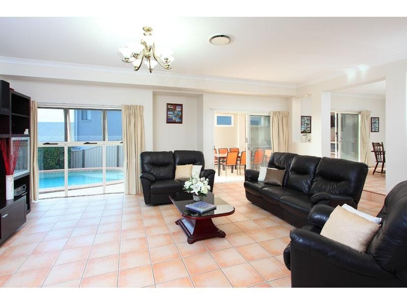 8 Orion Place, Bridgeman Downs QLD 4035