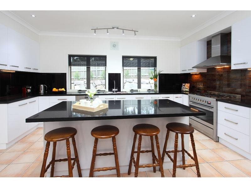 8 Orion Place, Bridgeman Downs QLD 4035