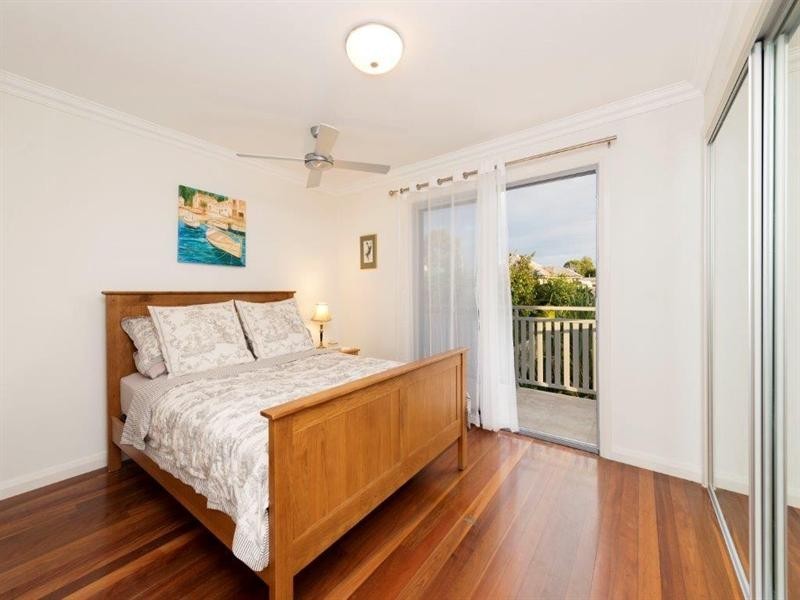 9 McIntyre Street, Wooloowin QLD 4030