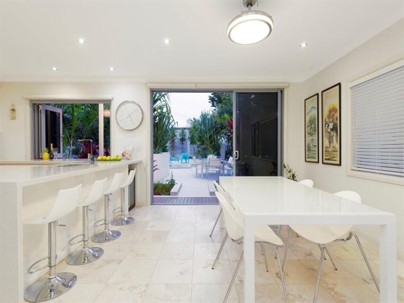 9 McIntyre Street, Wooloowin QLD 4030