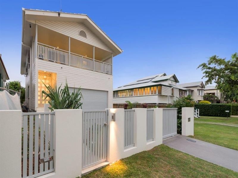 9 McIntyre Street, Wooloowin QLD 4030