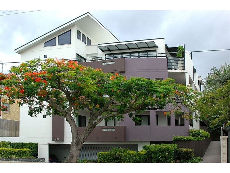 98 Racecourse Road, Ascot QLD 4007