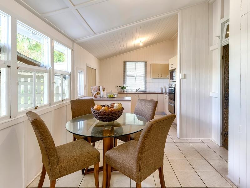 17 Dobson Street, Ascot QLD 4007