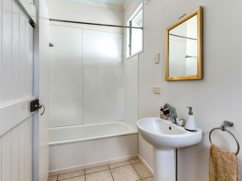 17 Dobson Street, Ascot QLD 4007