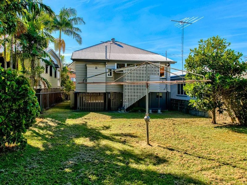 17 Dobson Street, Ascot QLD 4007