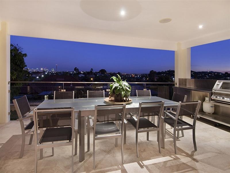 24 Evelyn Street, Grange QLD 4051