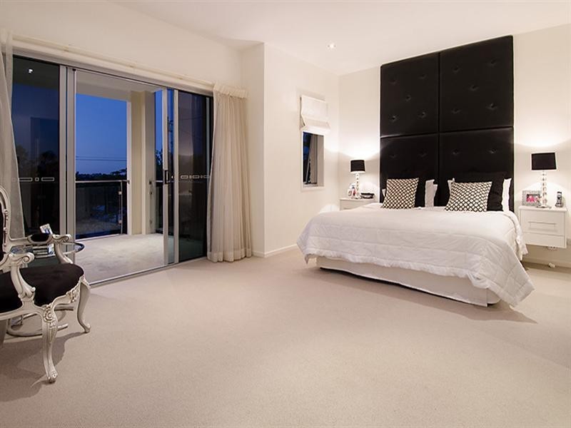 24 Evelyn Street, Grange QLD 4051