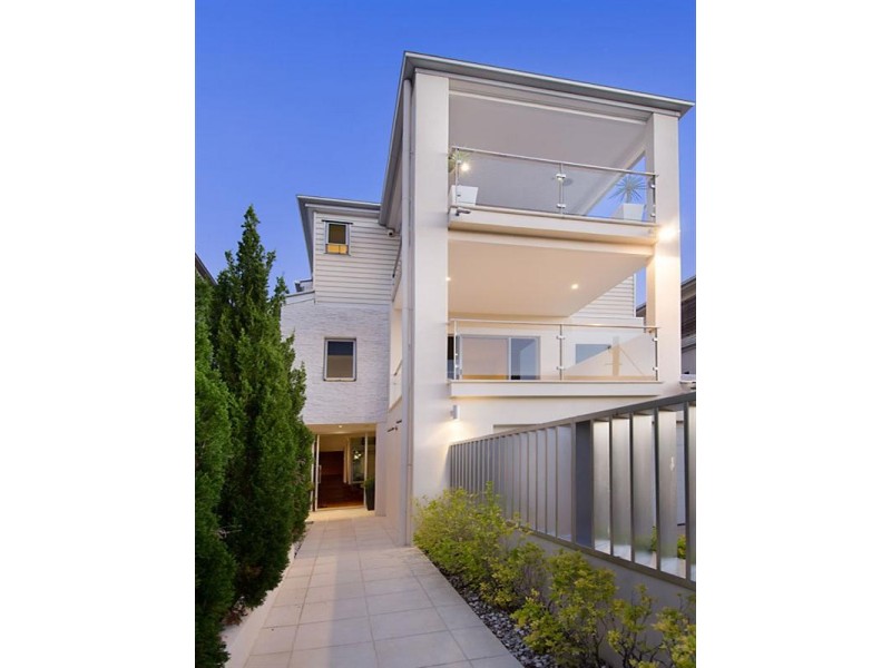 24 Evelyn Street, Grange QLD 4051