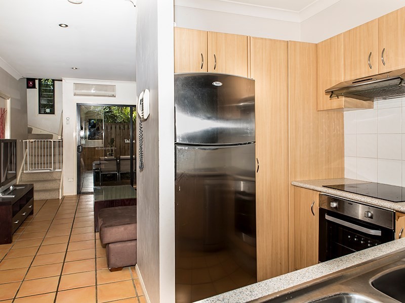 9 Christian Street, Clayfield QLD 4011