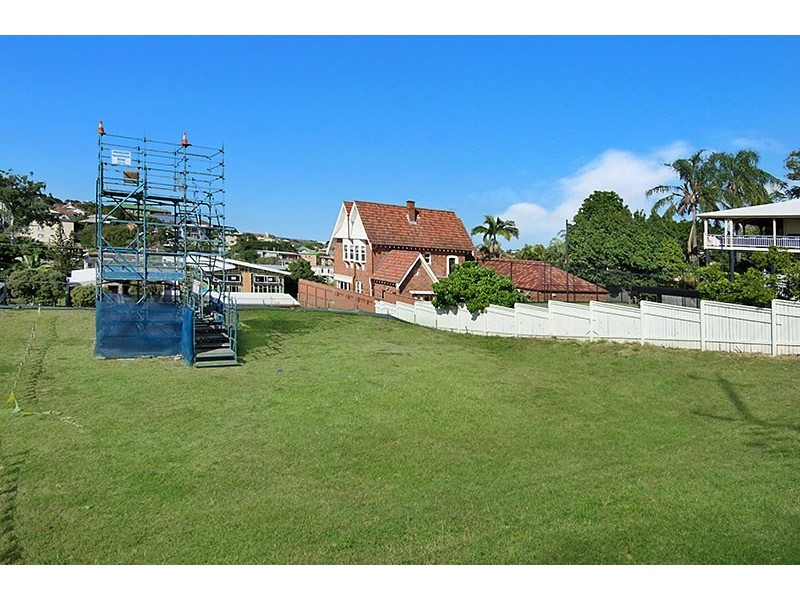 69 Christian Street, Clayfield QLD 4011