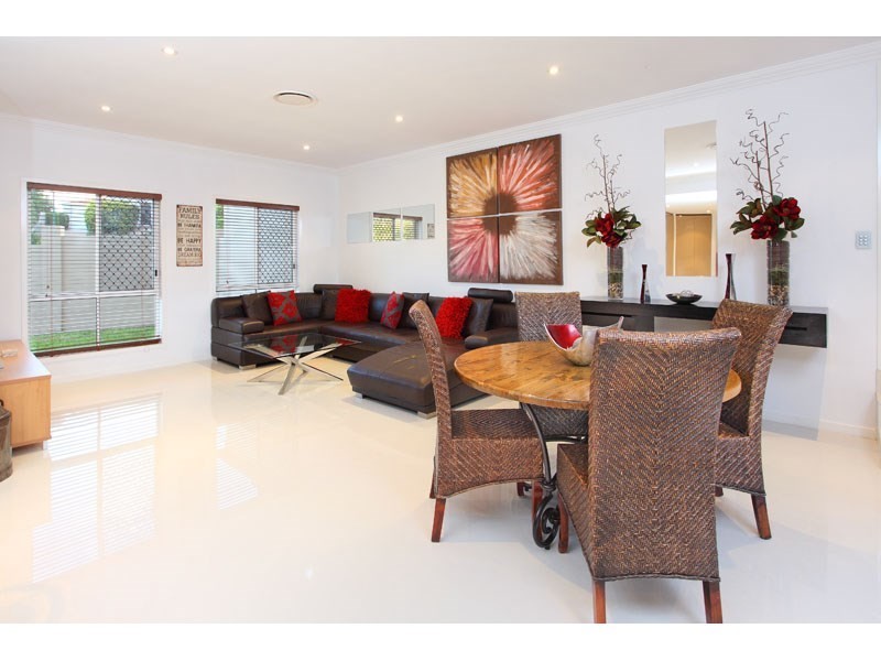 3 Mercury Court, Bridgeman Downs QLD 4035