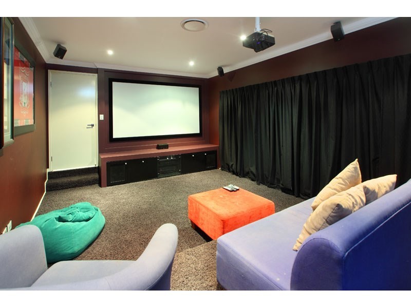 3 Mercury Court, Bridgeman Downs QLD 4035