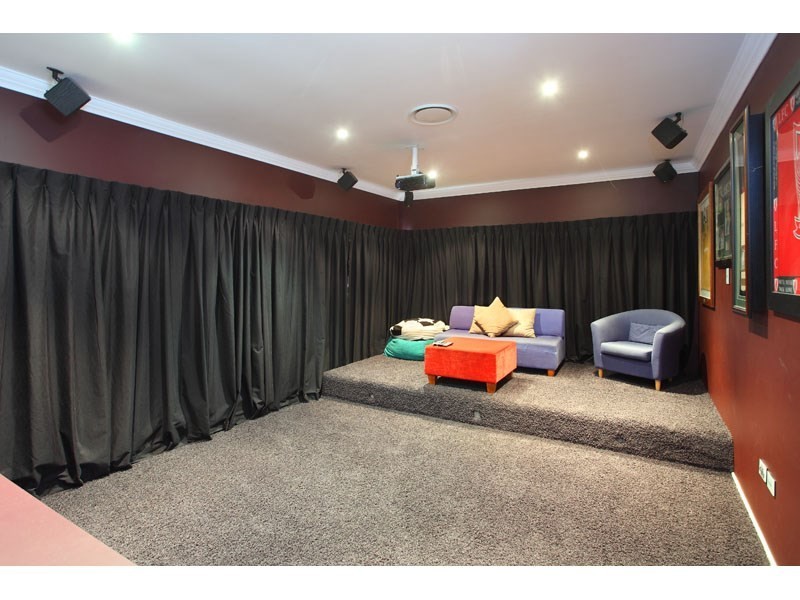 3 Mercury Court, Bridgeman Downs QLD 4035