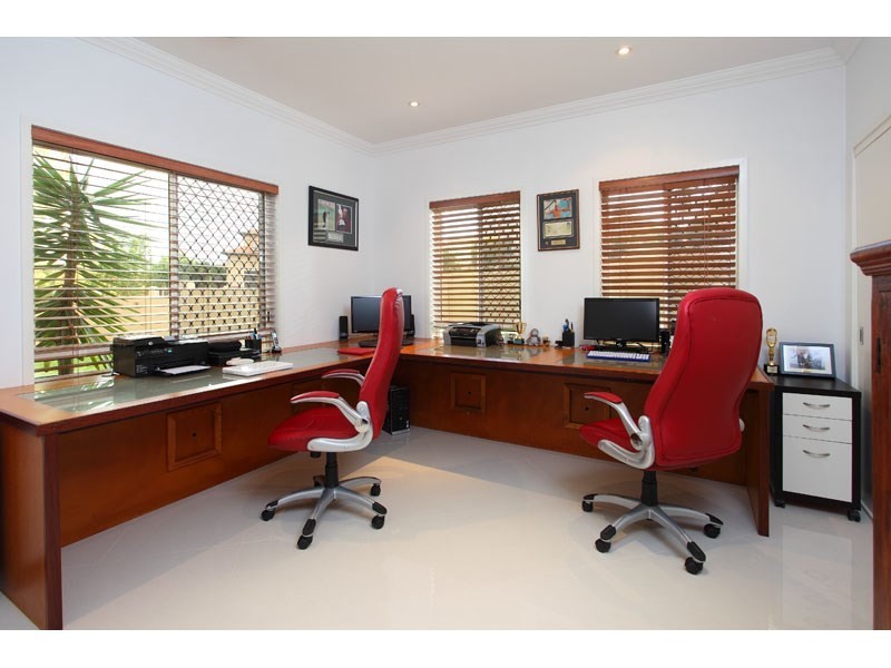 3 Mercury Court, Bridgeman Downs QLD 4035