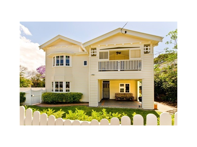 70 Winchester Street, Hamilton QLD 4007