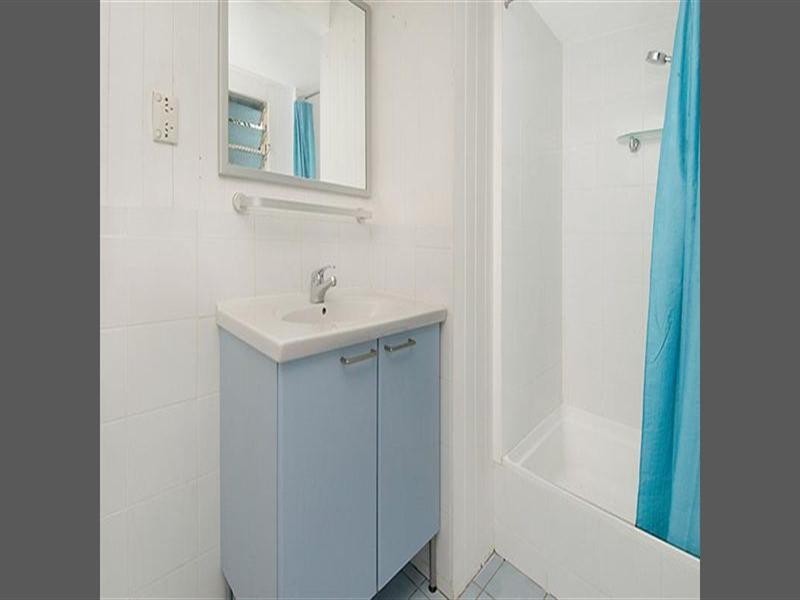 93 Nudgee Road, Hamilton QLD 4007