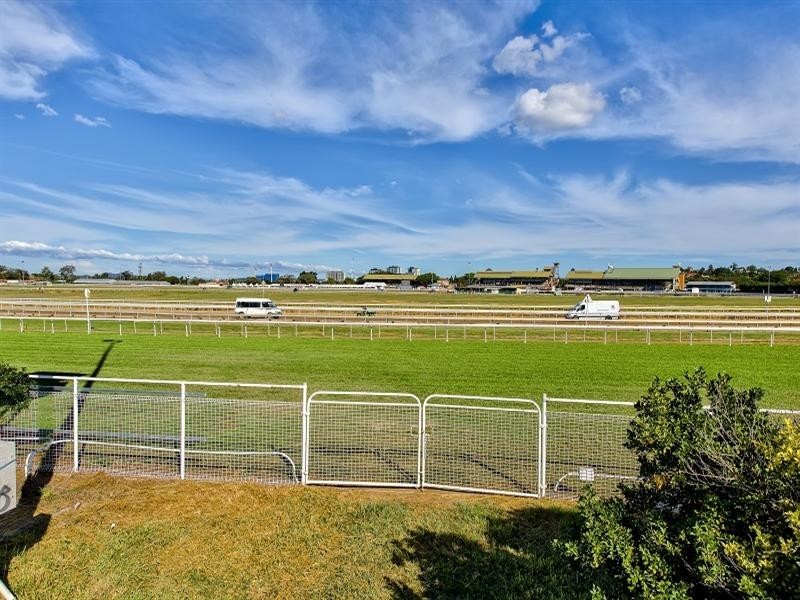 114 Mein Street, Hendra QLD 4011