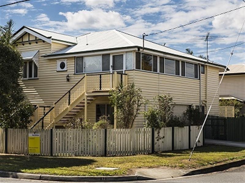 24 Gordon Street, Hendra QLD 4011