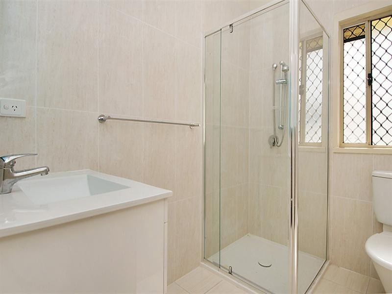 242 Nudgee Road, Hendra QLD 4011