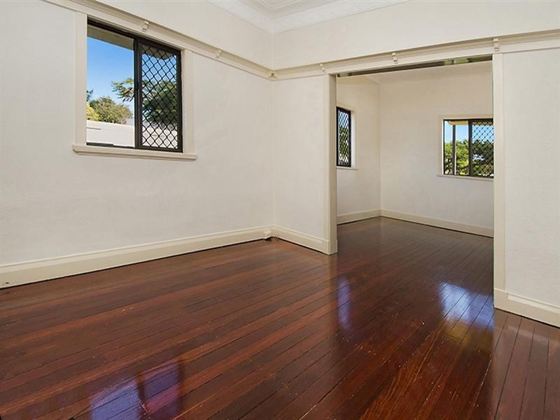 242 Nudgee Road, Hendra QLD 4011