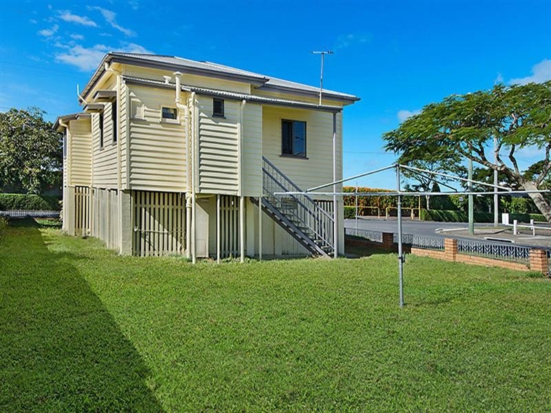 242 Nudgee Road, Hendra QLD 4011
