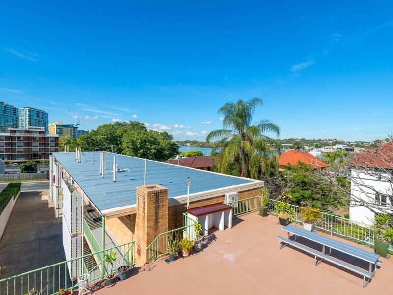 8/6 Riverview Terrace, Hamilton QLD 4007