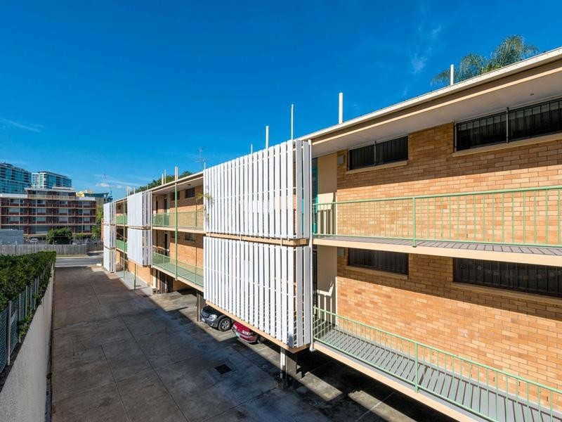 8/6 Riverview Terrace, Hamilton QLD 4007