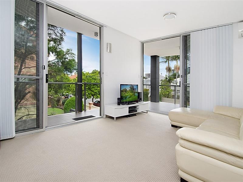 12 Dobson Street, Ascot QLD 4007